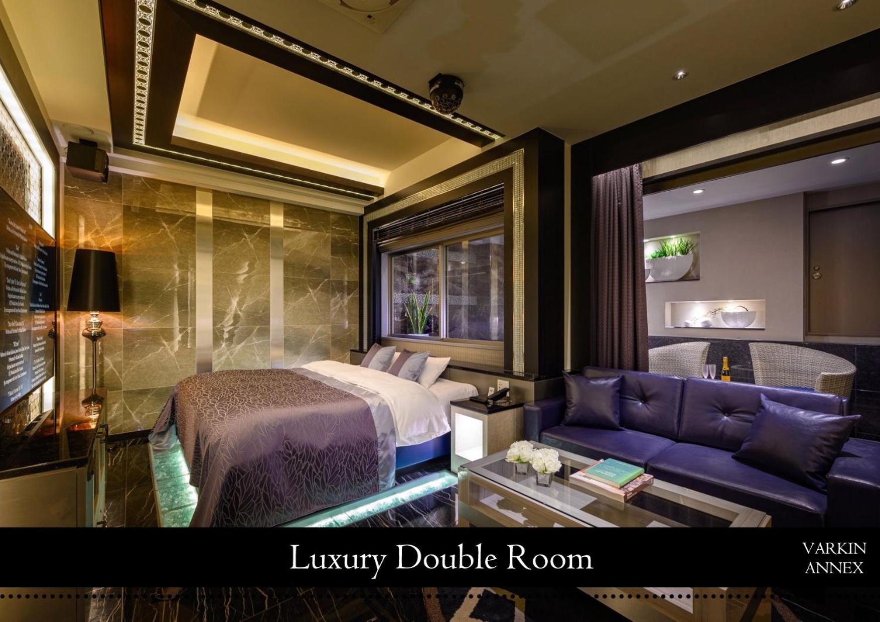 โรงแรม Varkin Annex 3*