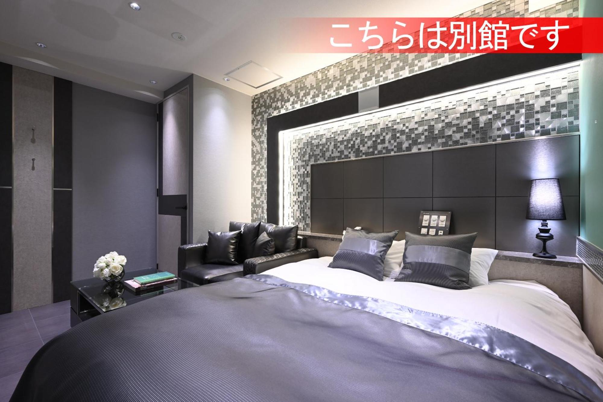 Varkin Annex โรงแรม 3*
