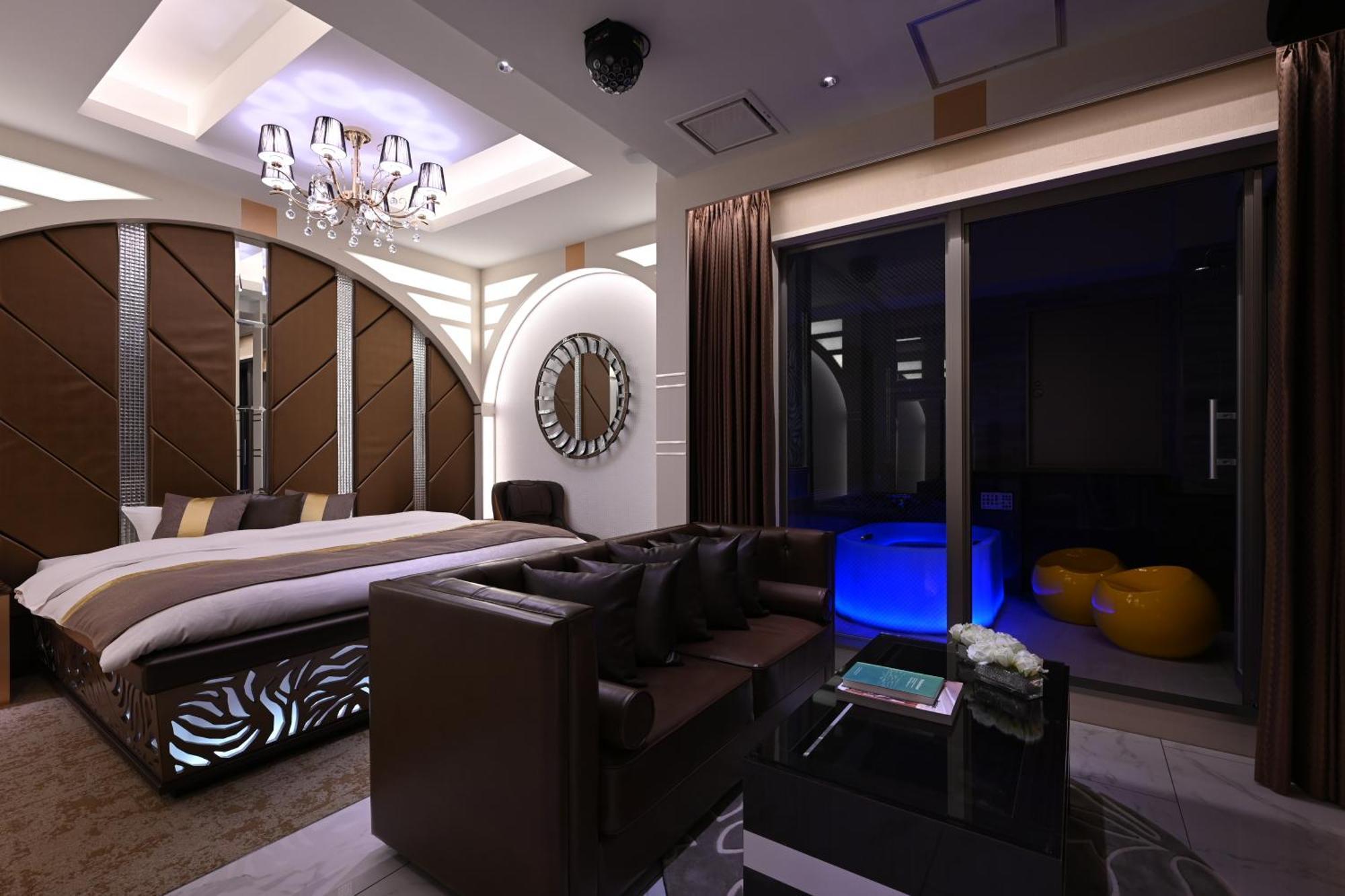 โรงแรม Varkin Annex